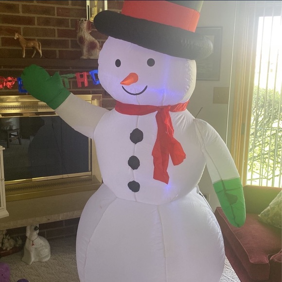 Inflatable snowman